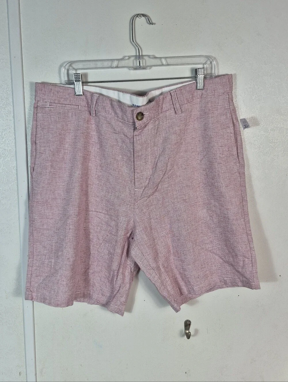 Old Navy Men's Slim Ultimate Micro-stripe Linen Blend Shorts Red Size 38 NWT